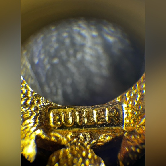 BUTLER Classic Crystal Earrings with Goldtone Finish. Absolutely Stunning - Picture 12 of 13